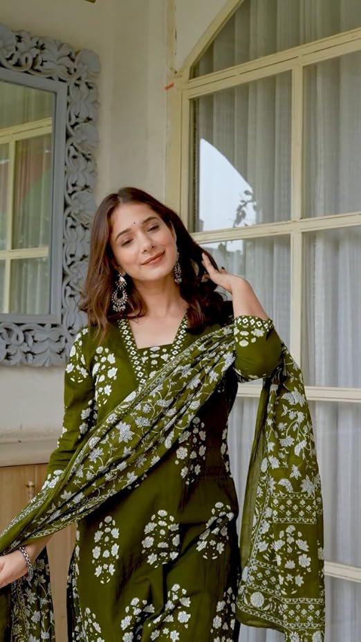 Women Pure Cotton Printed Straight Kurta Set with Palazzo Pants Dupatta - Image 2