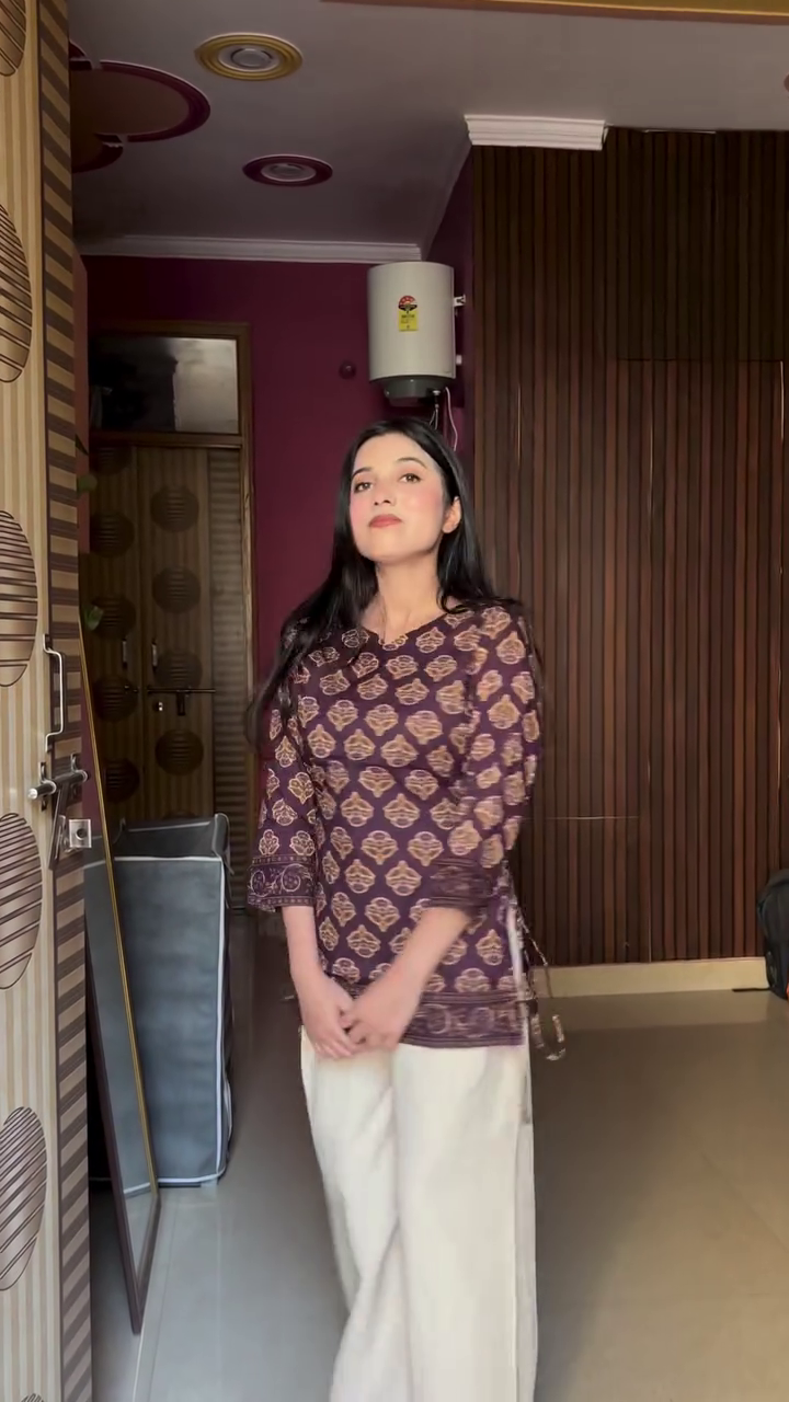 Women Maroon Printed Square Neck Kurta Palazzo Set - Image 2